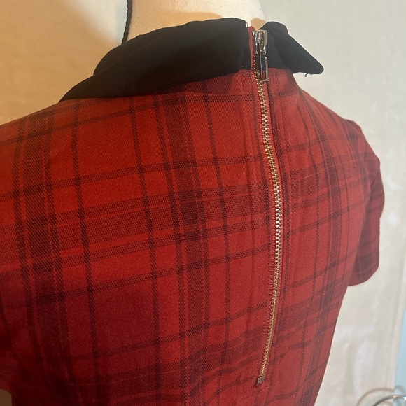 Plaid Collared Dress - Picture 5 of 8